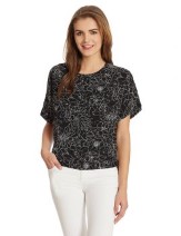 Minimum 50% Off on Women's clothings