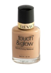 Revlon Touch and Glow Moisturising Makeup, Ivory Mist (20ml)