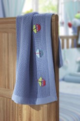 Lollipop Lane Fish & Chips - Knitted Blanket Rs742 at Amazon (67% off)