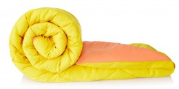 Amazon Brand - Solimo Microfibre Reversible Comforter, Single (Peach Pink & Cheery Yellow, 200 GSM)