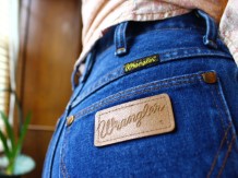 Wrangler Mens Jeans at minimum 70% off from Rs 722
