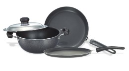 Prestige Omega Deluxe Cookware Set of 3 + 1 Lids Rs.1449 at Amazon